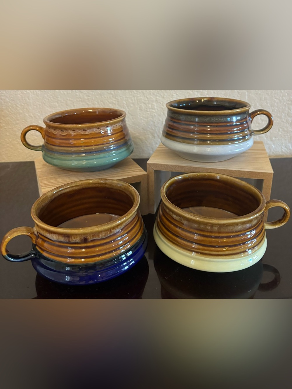 Set of 4 vintage, 16 oz, drip glaze pottery mugs w/ a rippled design pre-owned - Picture 2 of 8